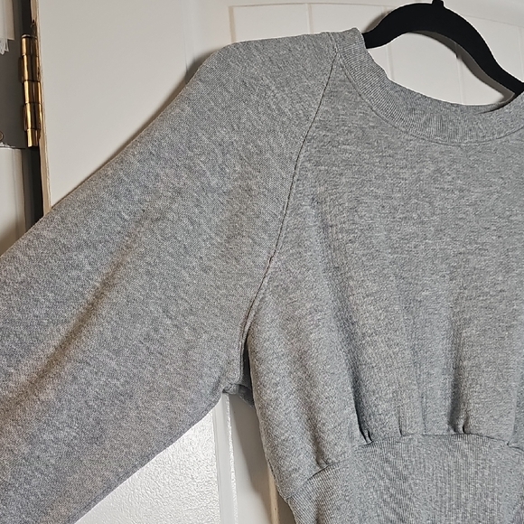 VS M Gray Cropped Sweatshirt - Picture 5 of 13
